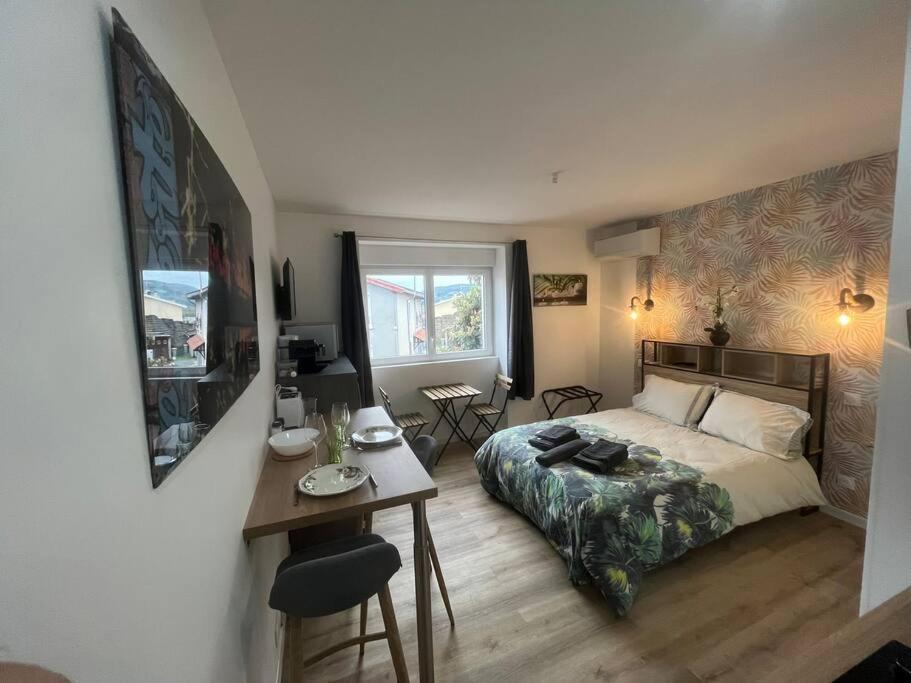 Verdi Studio Cosy Au Calme Parking Gratuit Chasse-sur-Rhône Dış mekan fotoğraf